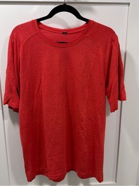 lululemon athletica Men’s Red Short-Sleeve Crew Tee